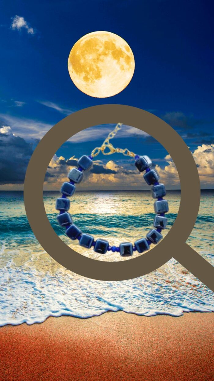 Pulseira de Contas Quadradas de Cerâmica Azuis By Solange Marçal - Imagem 2